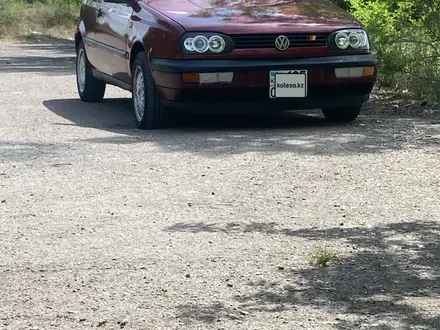 Volkswagen Golf 1992 года за 690 000 тг. в Караганда
