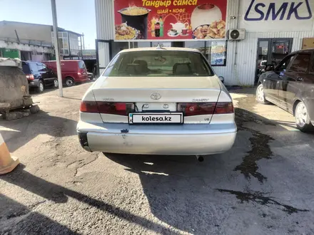 Toyota Camry 2000 года за 3 400 000 тг. в Шымкент – фото 3