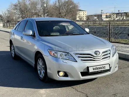 Toyota Camry 2010 года за 6 700 000 тг. в Тараз – фото 2