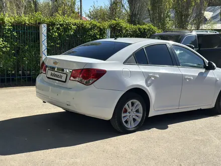 Chevrolet Cruze 2013 года за 2 850 000 тг. в Уральск – фото 17