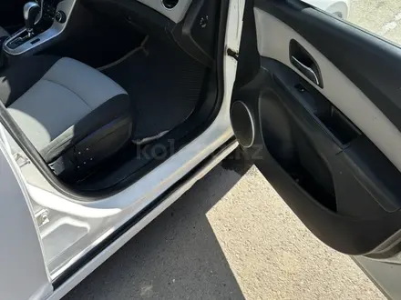 Chevrolet Cruze 2013 года за 2 850 000 тг. в Уральск – фото 50