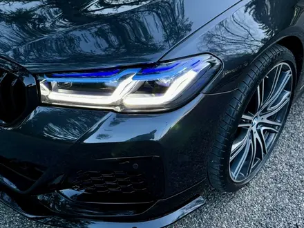 BMW 540 2018 года за 29 000 000 тг. в Алматы – фото 2