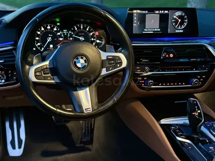 BMW 540 2018 года за 29 000 000 тг. в Алматы – фото 23