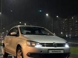 Volkswagen Polo 2012 года за 4 500 000 тг. в Астана – фото 2
