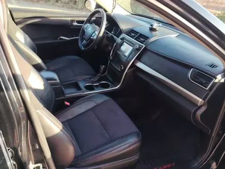 Toyota Camry 2017 года за 7 800 000 тг. в Актау – фото 8