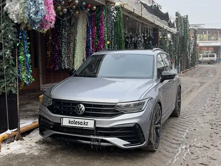 Volkswagen Tiguan 2022 года за 17 000 000 тг. в Алматы