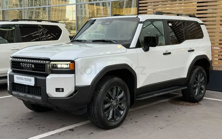 Toyota Land Cruiser Prado Luxe+ 2025 года за 41 500 000 тг. в Астана