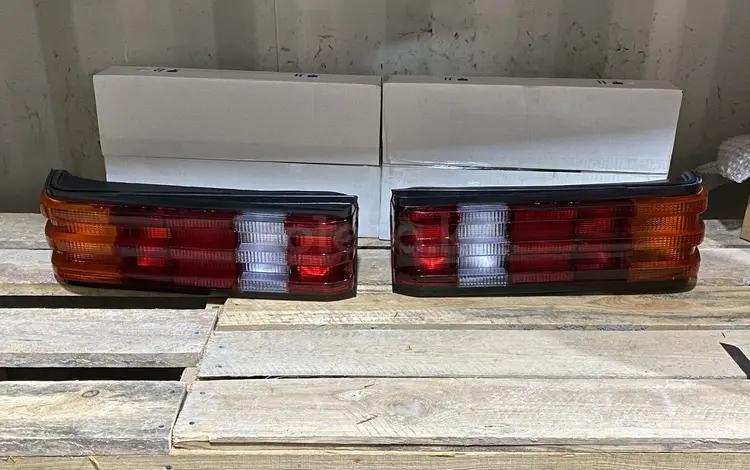 Задний фонарь Mercedes 190 за 11 000 тг. в Алматы