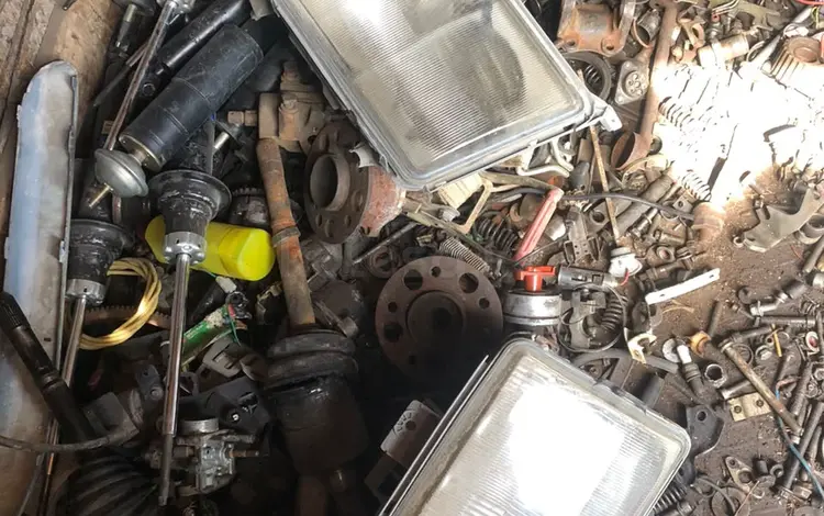 Фары w124 за 10 000 тг. в Астана