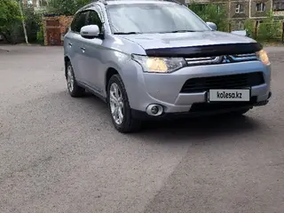 Mitsubishi Outlander, 2013