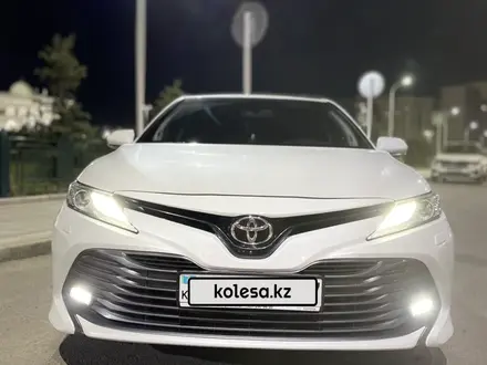 Toyota Camry 2019 года за 15 000 000 тг. в Шымкент