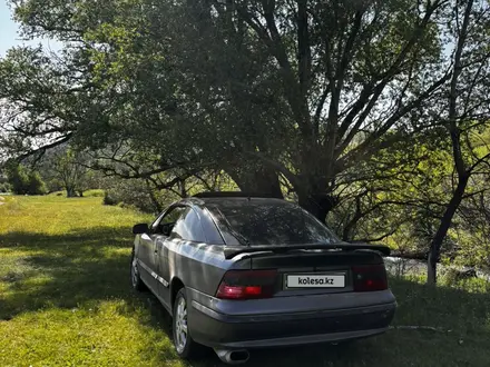 Opel Calibra 1994 года за 850 000 тг. в Шымкент – фото 2