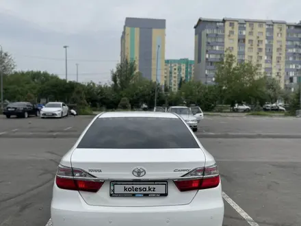 Toyota Camry 2015 года за 9 000 000 тг. в Алматы – фото 2
