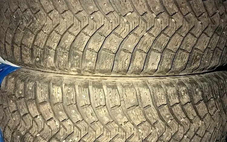 Комплект зимней резины Michelin за 80 000 тг. в Астана