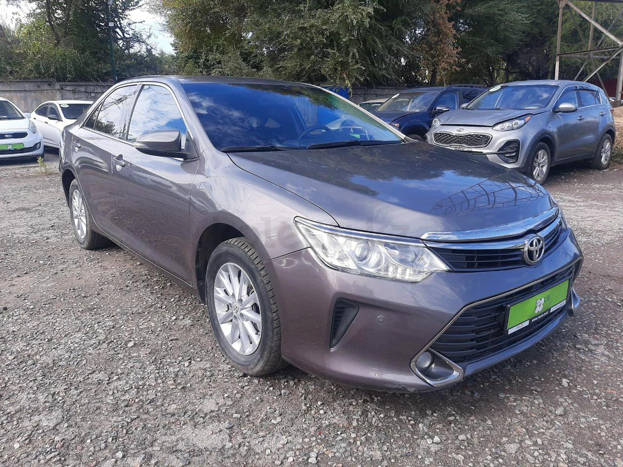 Toyota Camry 2015 г.