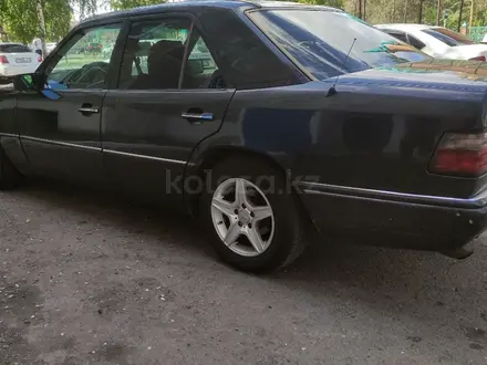 Mercedes-Benz E 200 1994 года за 1 800 000 тг. в Павлодар – фото 6