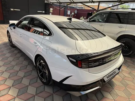 Hyundai Sonata 2024 года за 14 500 000 тг. в Алматы – фото 22
