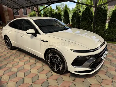 Hyundai Sonata 2024 года за 14 500 000 тг. в Алматы – фото 2