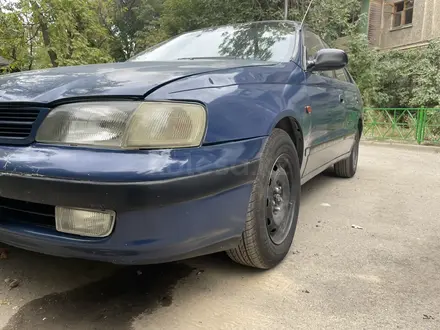 Toyota Carina E 1995 года за 1 600 000 тг. в Шымкент – фото 2