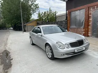Mercedes-Benz E 240