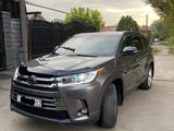 Toyota Highlander 2017 года за 18 100 000 тг. в Алматы – фото 2