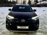 Toyota RAV4 2019 года за 14 400 000 тг. в Астана – фото 2