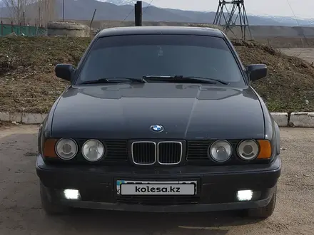 BMW 520 1991 года за 1 600 000 тг. в Алматы – фото 4