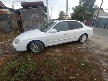 Hyundai Sonata 2000 года за 1 750 000 тг. в Текели – фото 3