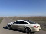 Volkswagen Passat CC 2010 года за 3 000 000 тг. в Атырау – фото 2