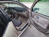 Toyota Camry 1998 годаүшін2 600 000 тг. в Астана – фото 4