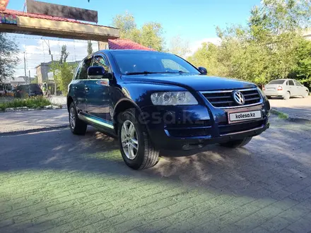 Volkswagen Touareg 2004 года за 5 100 000 тг. в Семей – фото 2