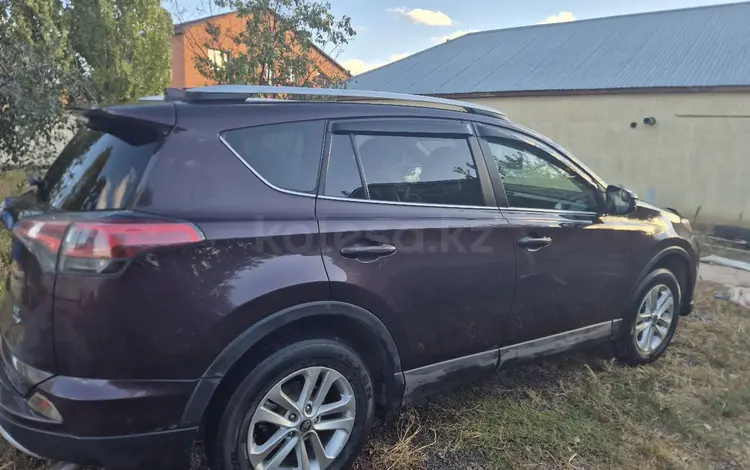 Toyota RAV4 2016 годаүшін8 000 000 тг. в Актобе