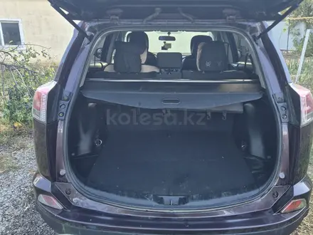 Toyota RAV4 2016 года за 8 000 000 тг. в Актобе – фото 3