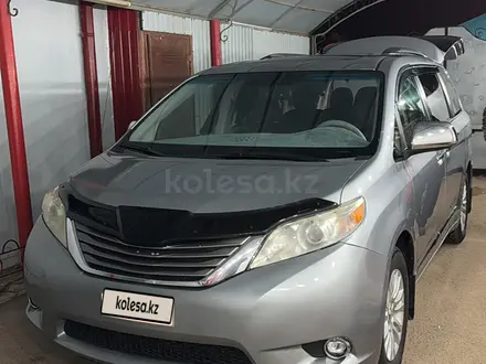 Toyota Sienna 2013 года за 9 300 000 тг. в Уральск – фото 3