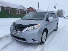 Toyota Sienna, 2013