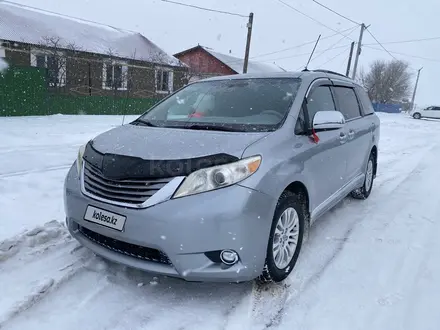 Toyota Sienna 2013 года за 9 300 000 тг. в Уральск