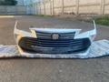 Передний бампер на Toyota Avalon за 25 000 тг. в Алматы