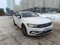 Volkswagen Passat 2021 года за 12 300 000 тг. в Алматы