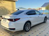 Lexus ES 300h 2020 года за 15 500 000 тг. в Атырау – фото 3