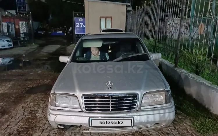 Mercedes-Benz C 180 1998 года за 2 000 000 тг. в Астана