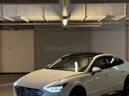 Hyundai Sonata 2020 года за 12 590 000 тг. в Алматы – фото 2