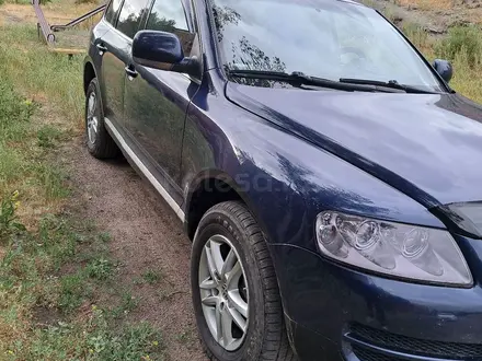 Volkswagen Touareg 2004 года за 4 500 000 тг. в Астана – фото 10