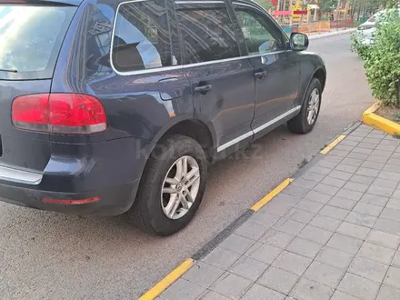 Volkswagen Touareg 2004 года за 4 500 000 тг. в Астана – фото 6