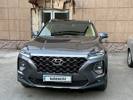 Hyundai Santa Fe 2019 года за 15 199 000 тг. в Алматы – фото 3