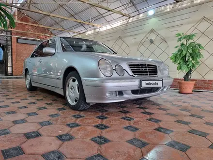 Mercedes-Benz E 320 2000 года за 6 300 000 тг. в Балхаш – фото 3