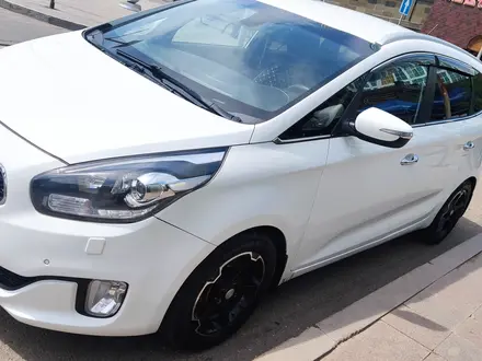 Kia Carens 2013 года за 6 450 000 тг. в Астана – фото 2
