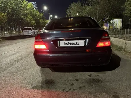 Mercedes-Benz E 240 2002 года за 3 800 000 тг. в Атырау – фото 3