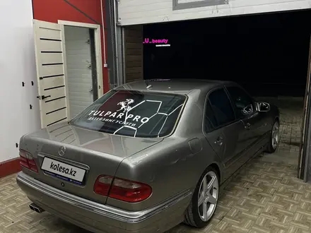 Mercedes-Benz E 320 2001 года за 7 200 000 тг. в Шымкент – фото 13