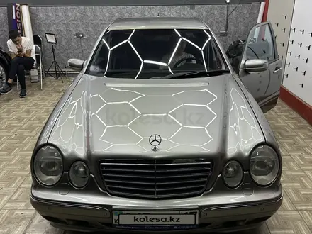 Mercedes-Benz E 320 2001 года за 7 200 000 тг. в Шымкент – фото 14