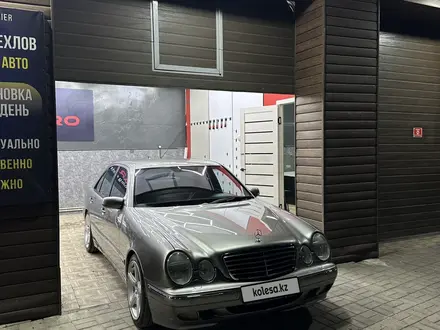 Mercedes-Benz E 320 2001 года за 7 200 000 тг. в Шымкент – фото 18